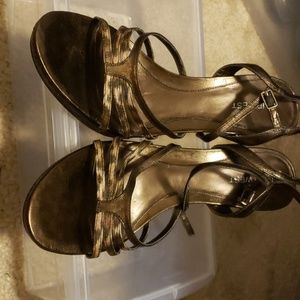 Nine West Bronze/Leopard Wedge Sandal Size 9.5